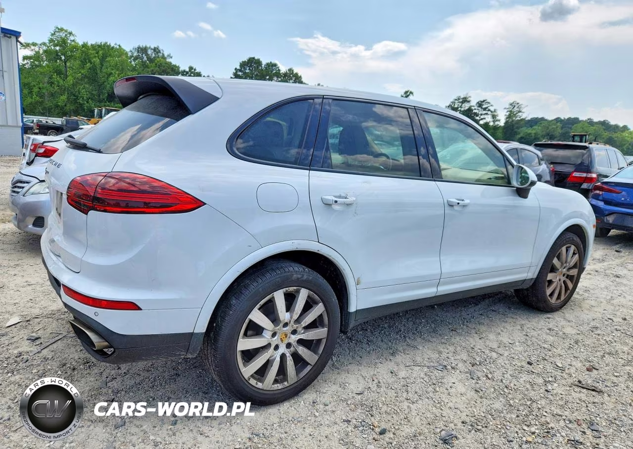 2017 Porsche Cayenne VIN:WP1AA2A21HKA85751 - 3