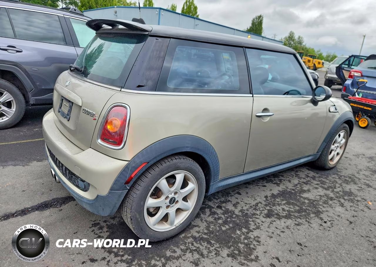 2007 Mini Cooper S VIN:WMWMF73517TV31343 - 3