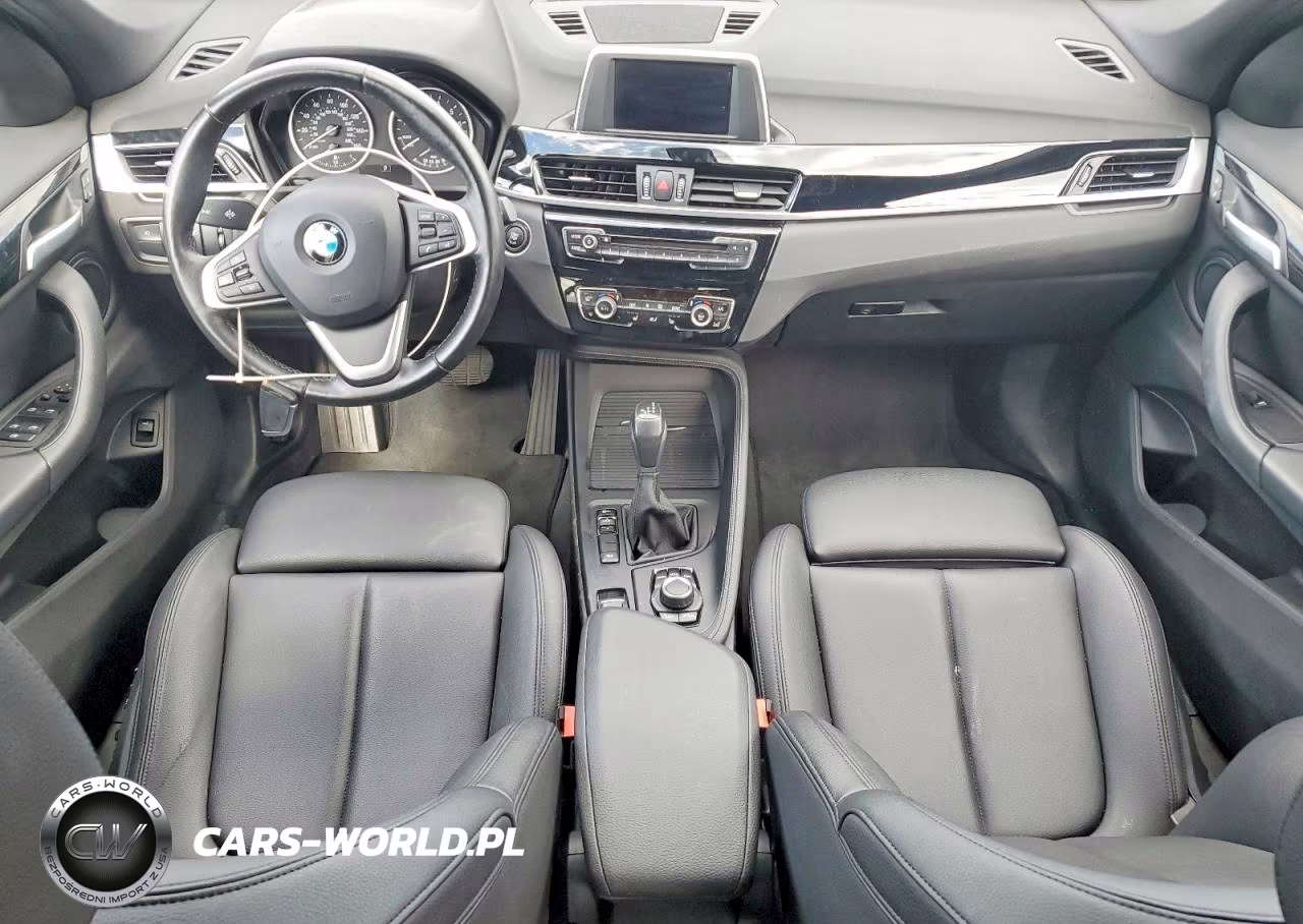 2018 BMW X1 xDrive28I VIN:WBXHT3C34J5K27636 - 8