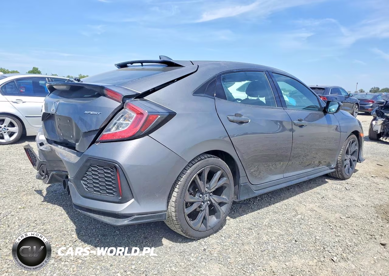 2018 Honda Civic Sport VIN:SHHFK7H40JU211026 - 3