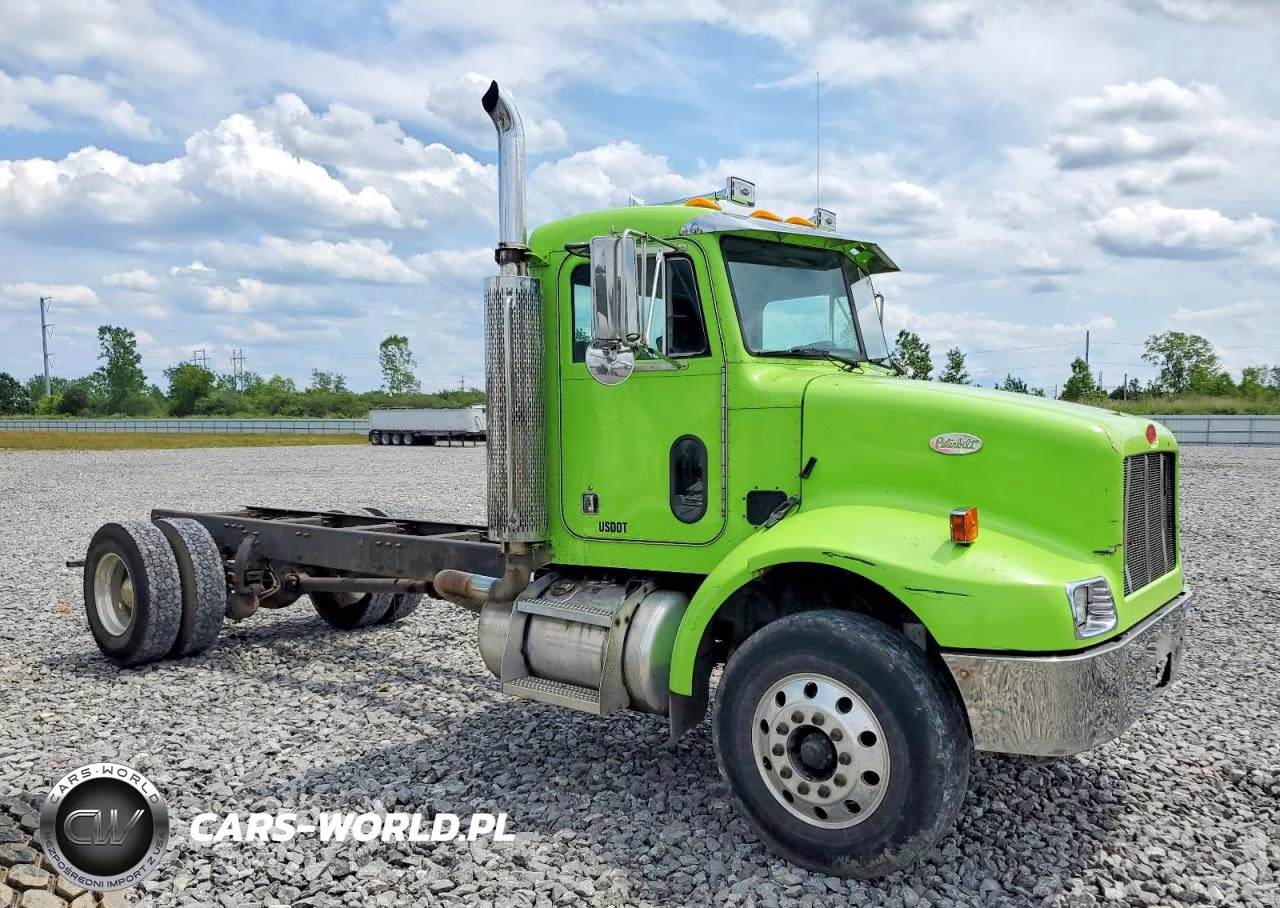 2003 Peterbilt 330 Truck Cab And Chassis