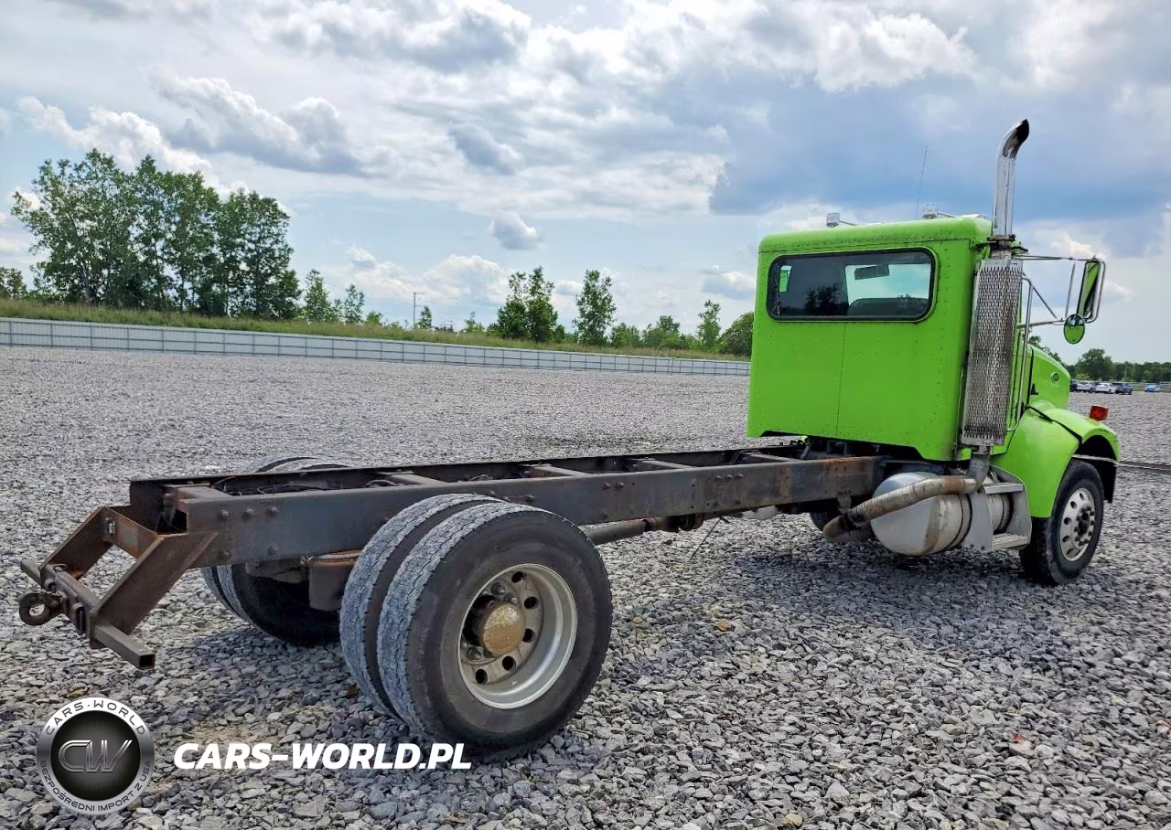 2003 Peterbilt 330 Truck Cab And Chassis VIN:2NPNHD7X73M811626 - 4