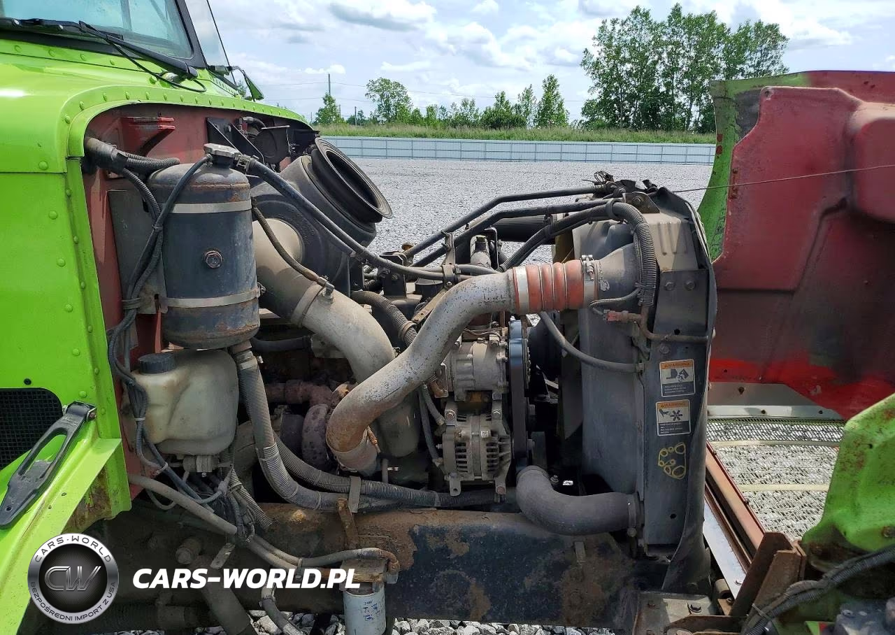 2003 Peterbilt 330 Truck Cab And Chassis VIN:2NPNHD7X73M811626 - 7
