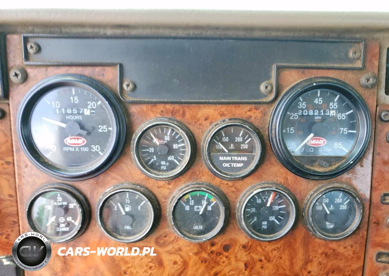 2003 Peterbilt 330 Truck Cab And Chassis VIN:2NPNHD7X73M811626 - 8