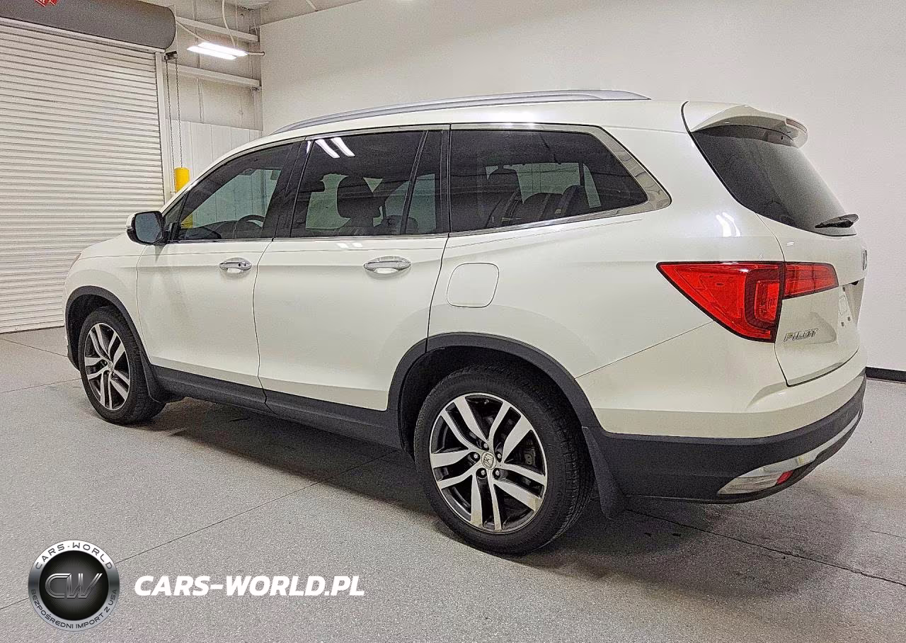 2017 Honda Pilot Touring VIN:5FNYF5H93HB021312 - 2