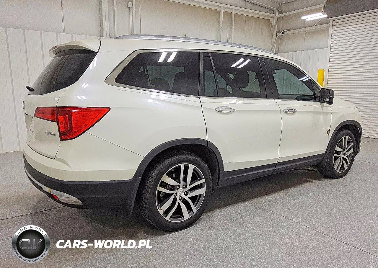 2017 Honda Pilot Touring VIN:5FNYF5H93HB021312 - 3