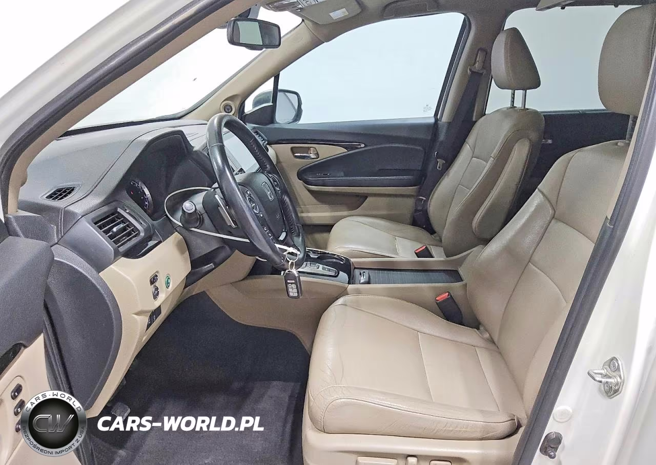 2017 Honda Pilot Touring VIN:5FNYF5H93HB021312 - 7