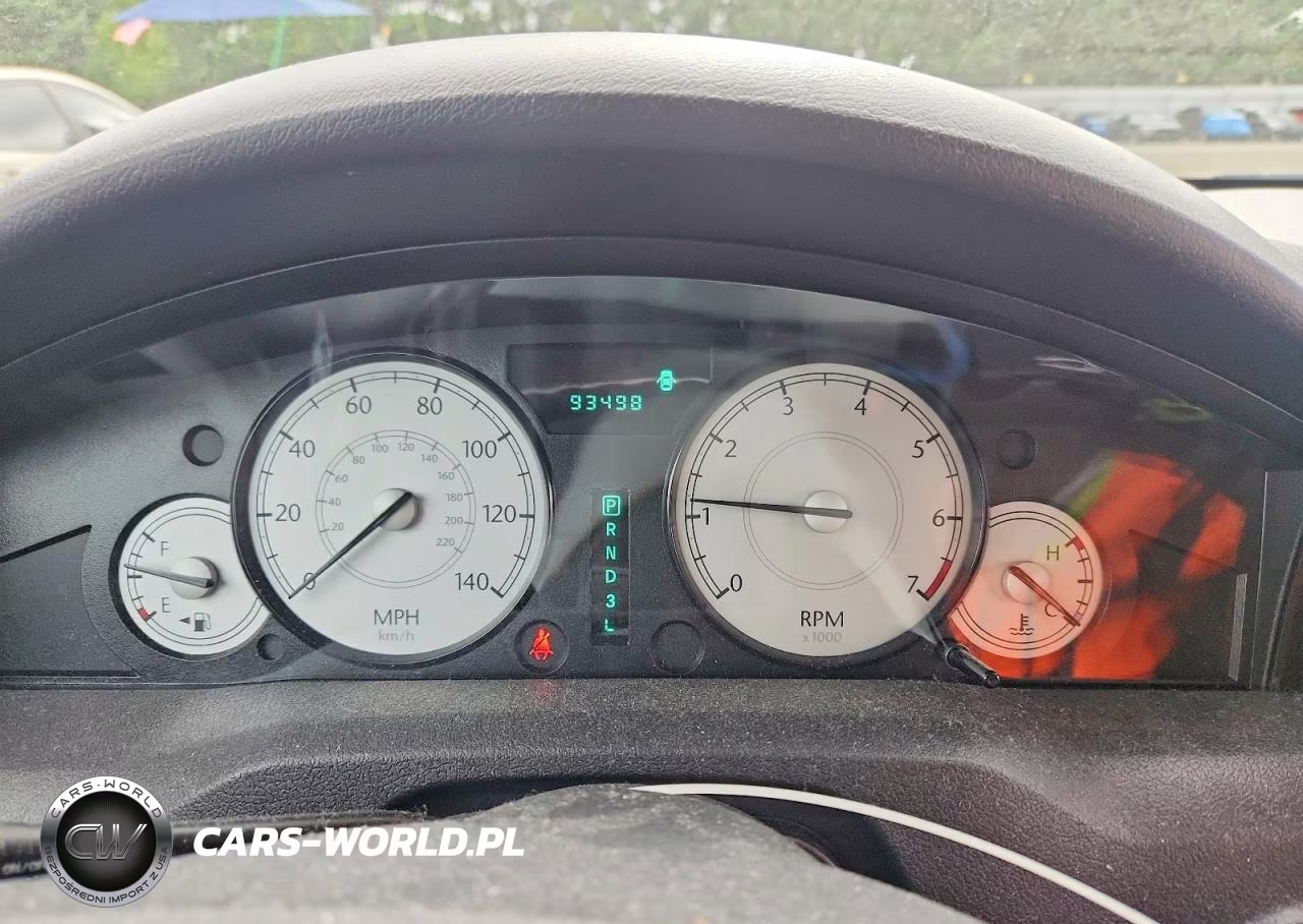 2005 Chrysler 300 Touring VIN:2C3AA53G65H684731 - 9