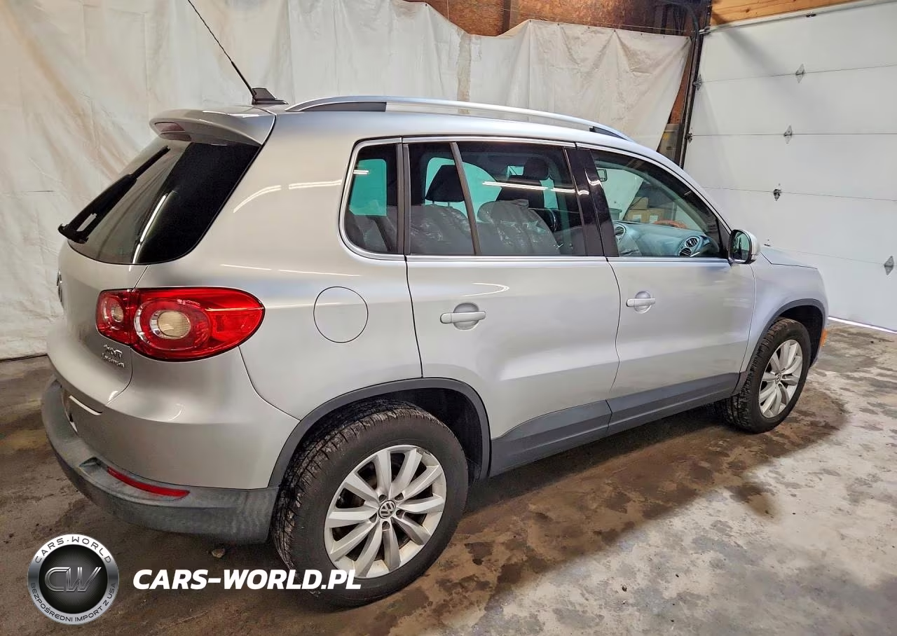 2011 Volkswagen Tiguan S VIN:WVGBV7AX0BW524260 - 3