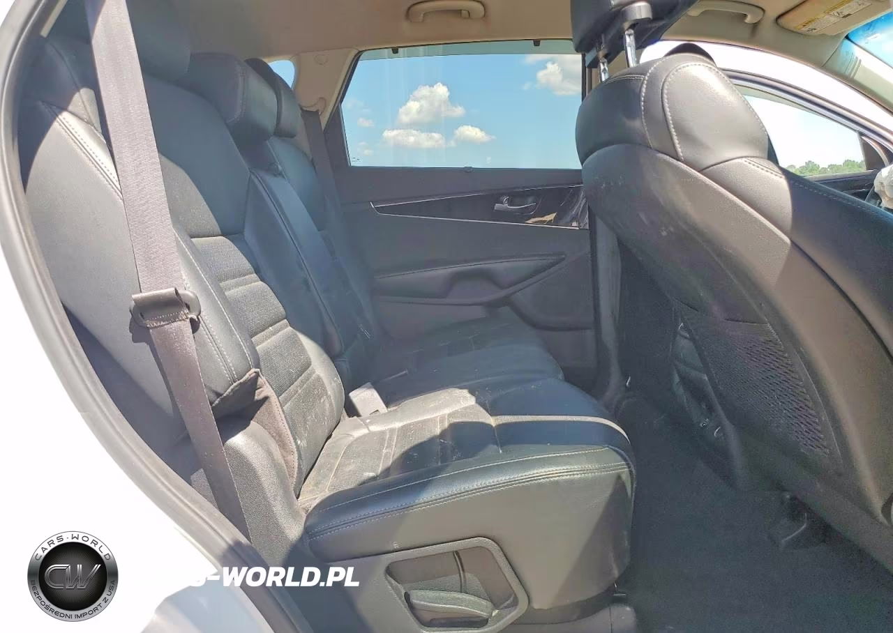2018 Kia Sorento Ex VIN:5XYPH4A57JG399056 - 11