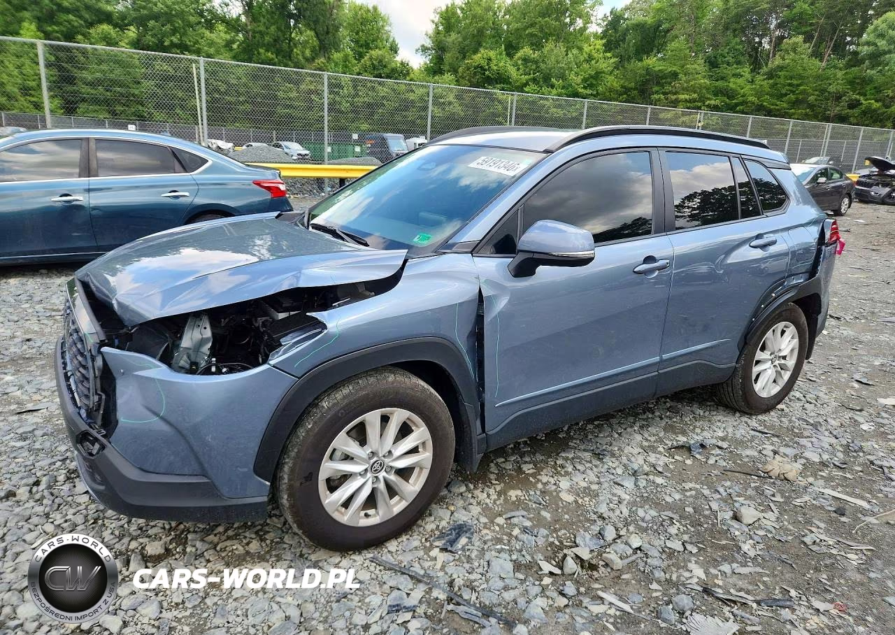 2024 Toyota Corolla Cross Le – zdjęcie 1 z 13