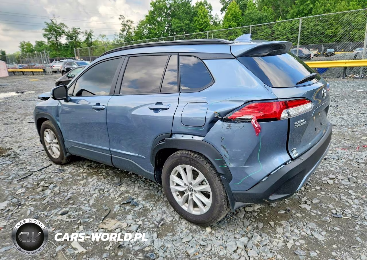 2024 Toyota Corolla Cross Le VIN:7MUCAABG9RV103430 - 2