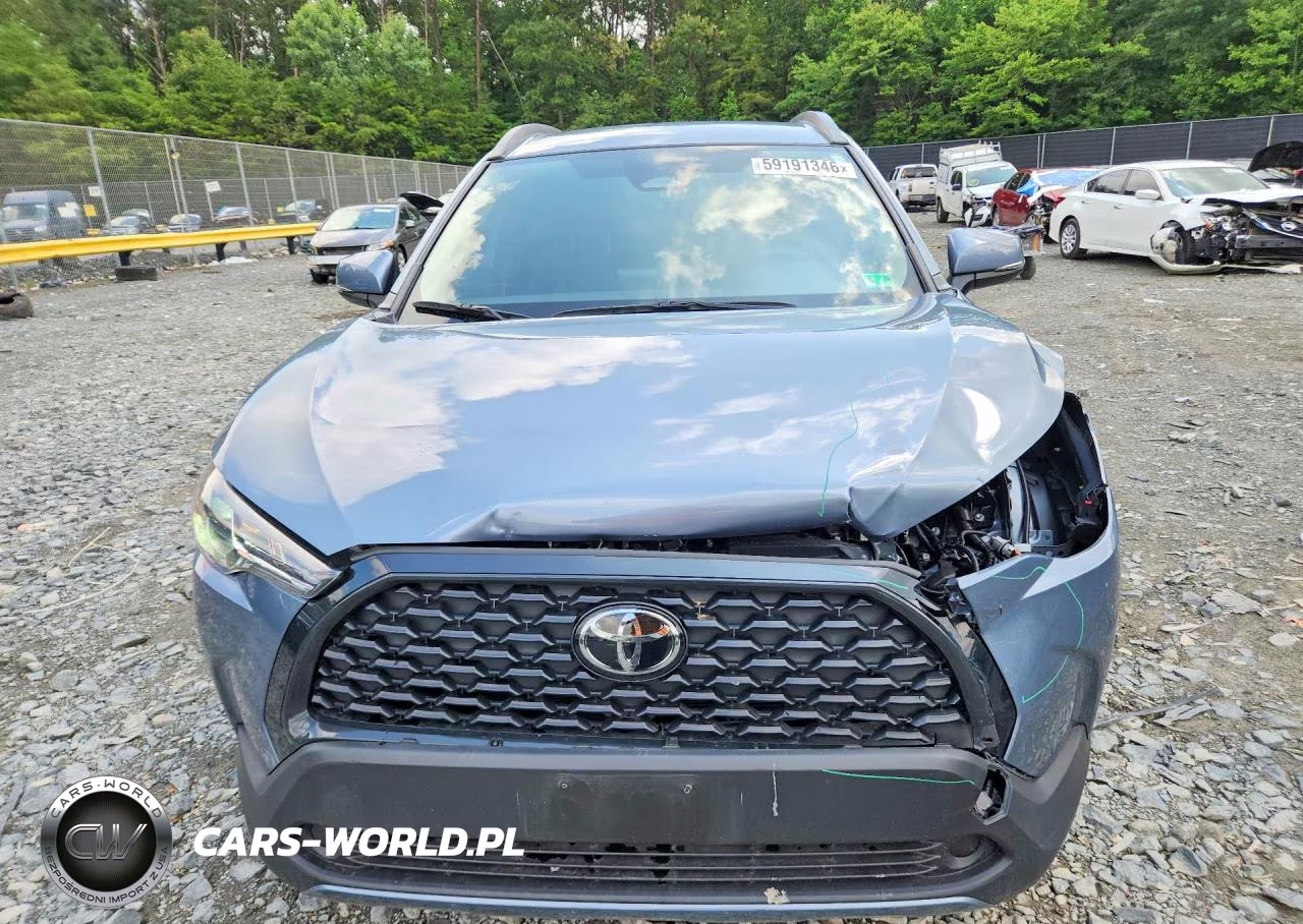 2024 Toyota Corolla Cross Le VIN:7MUCAABG9RV103430 - 5