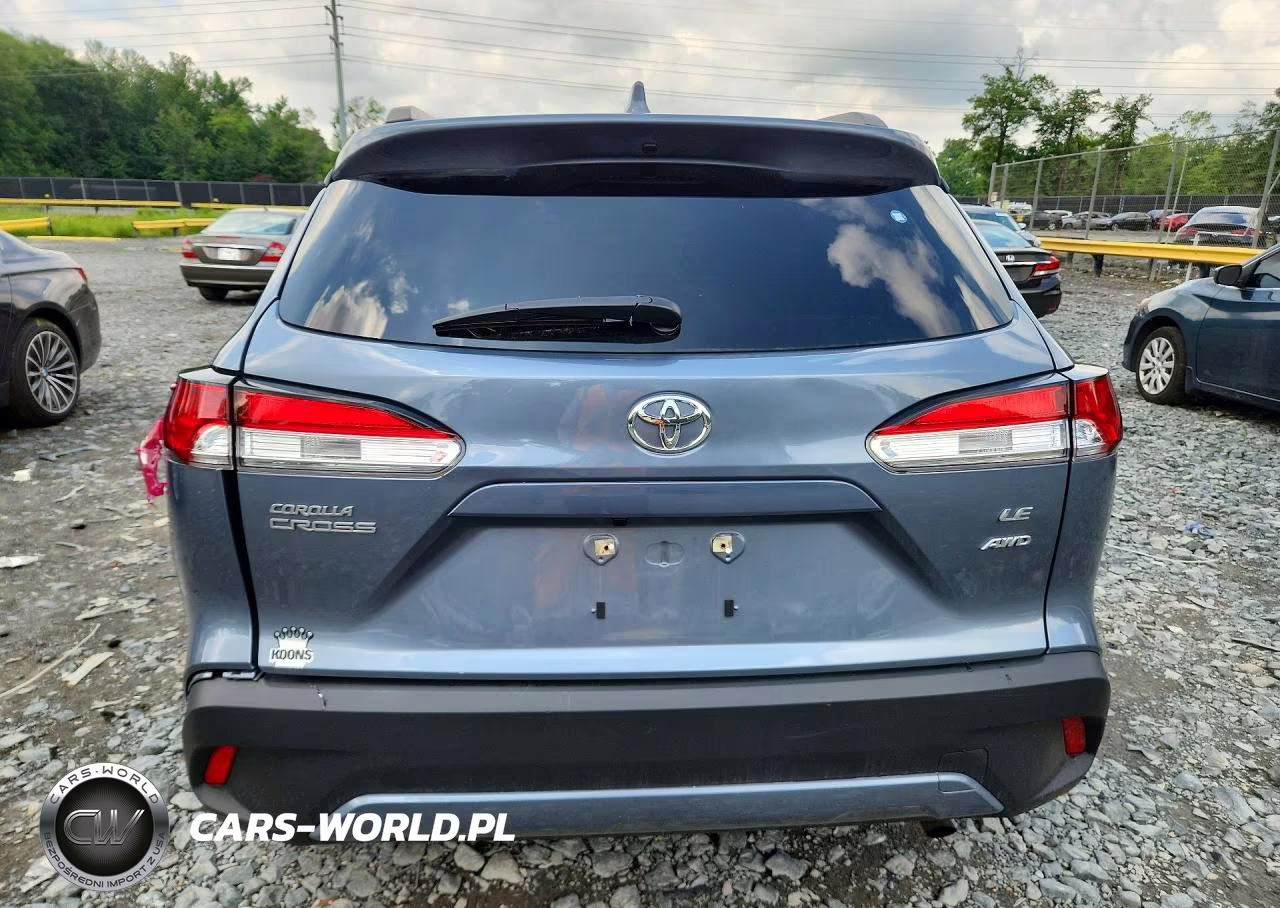 2024 Toyota Corolla Cross Le VIN:7MUCAABG9RV103430 - 6