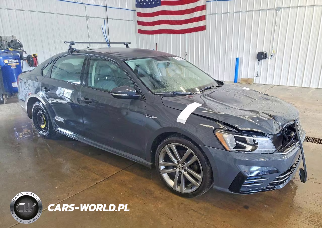 2018 Volkswagen Passat S VIN:1VWAA7A39JC019534 - 4