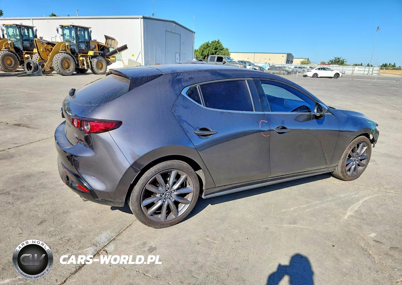2021 Mazda 3 Select VIN:JM1BPAKL7M1306811 - 3