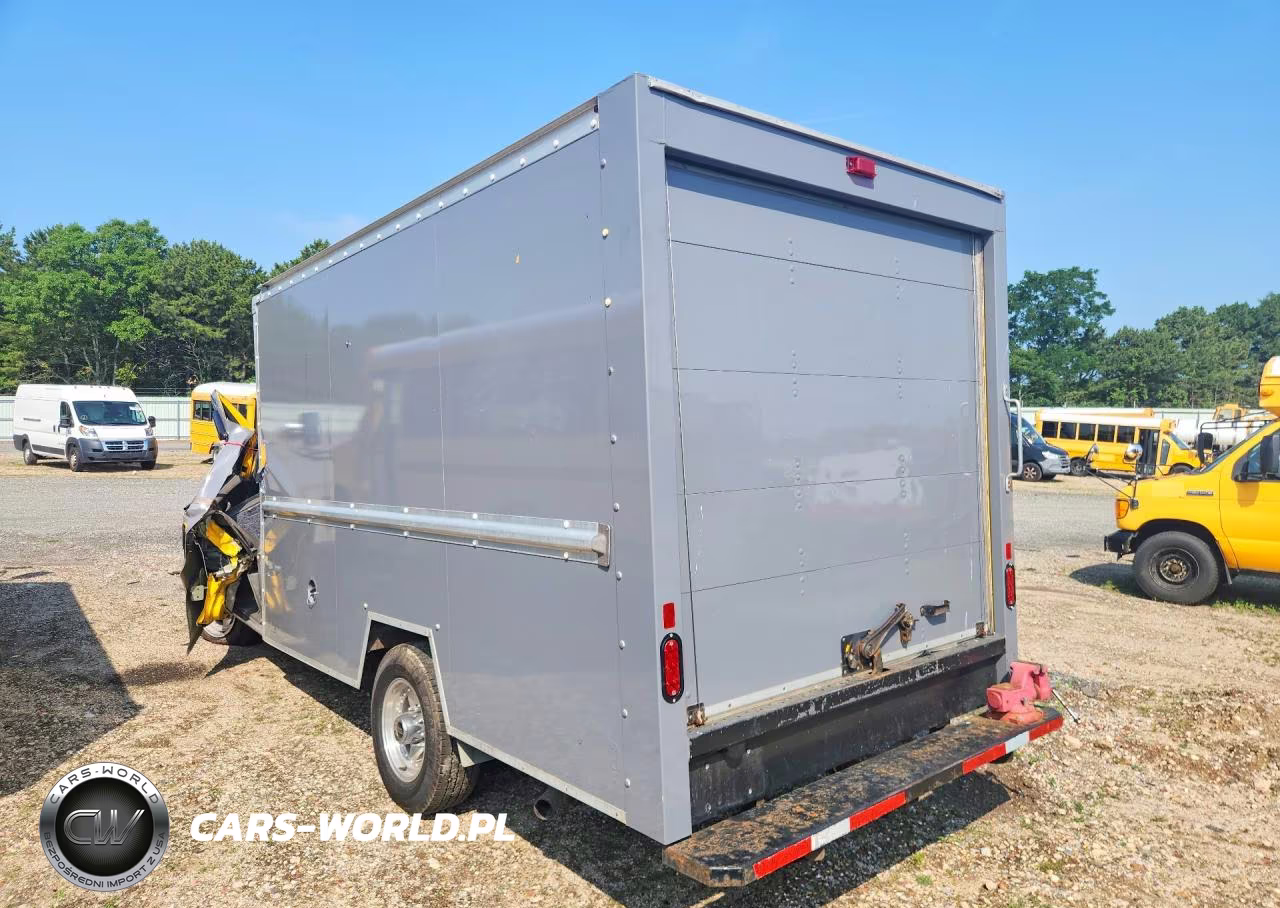 2017 GMC Savana Box Truck VIN:1GD07RFF8H1902389 - 2