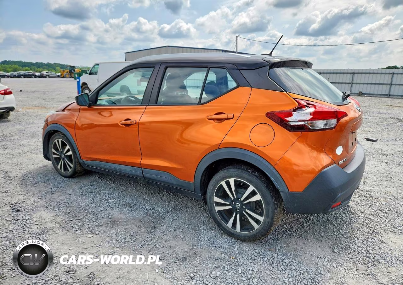 2018 Nissan Kicks VIN:3N1CP5CU1JL526925 - 2