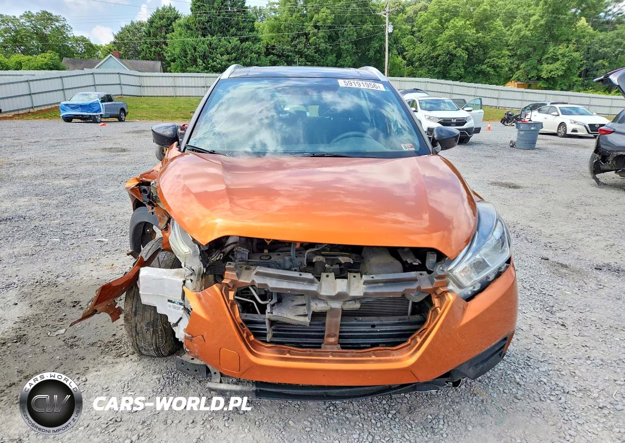 2018 Nissan Kicks VIN:3N1CP5CU1JL526925 - 5