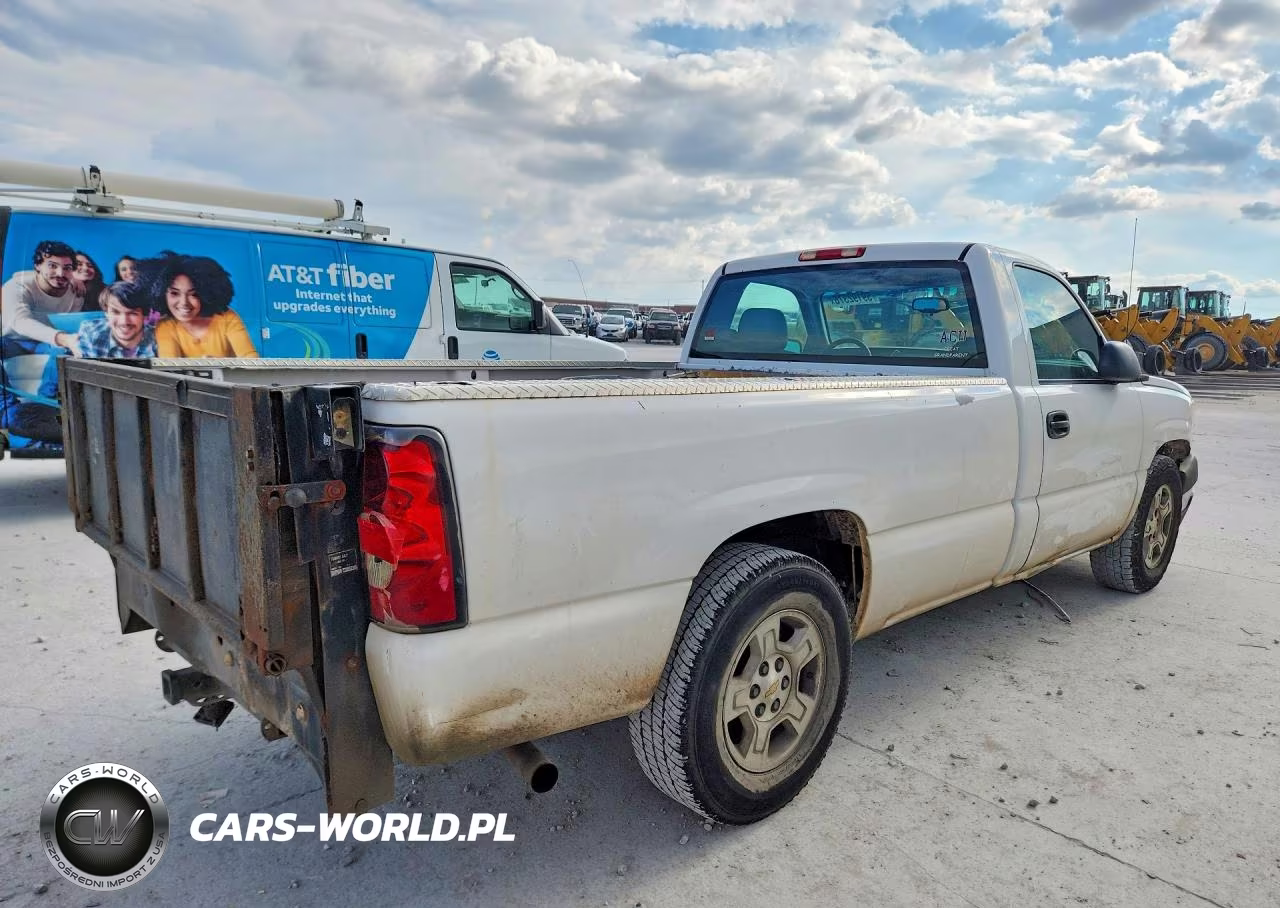 2007 Chevrolet Silverado C1500 Classic VIN:3GCEC14X17G247351 - 3