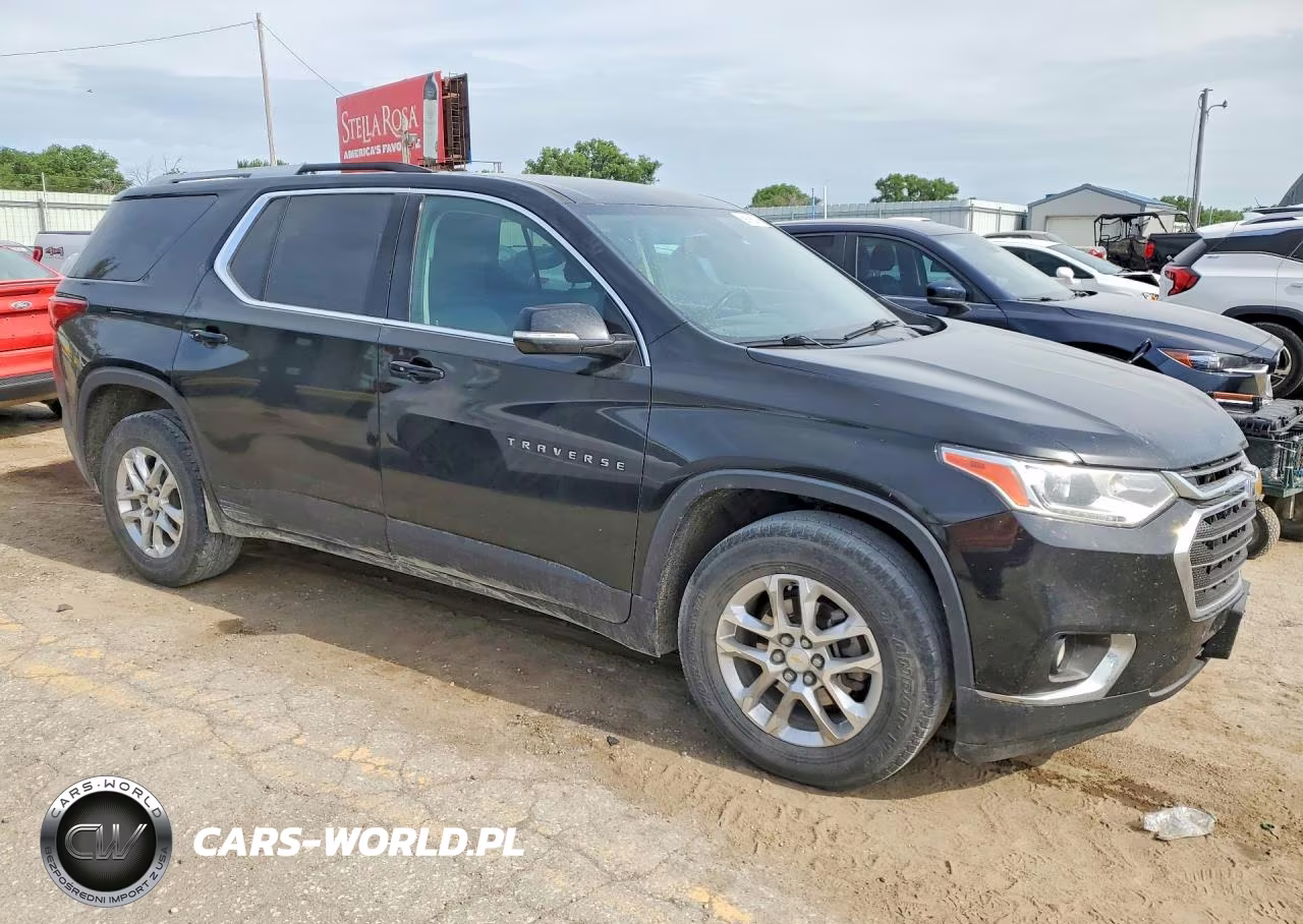 2018 Chevrolet Traverse Lt VIN:1GNEVGKW8JJ135313 - 4