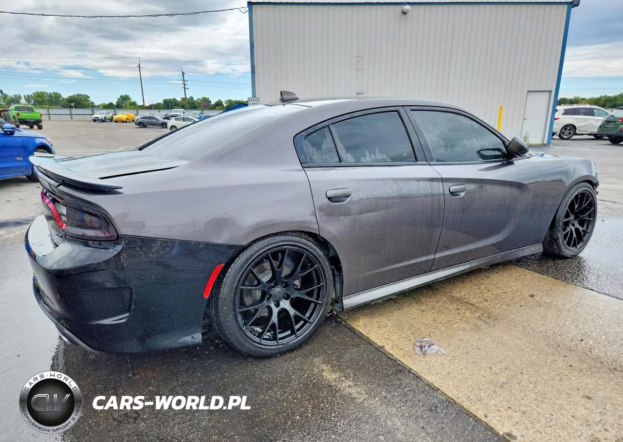 2019 Dodge Charger VIN:2C3CDXHG3KH685030 - 3