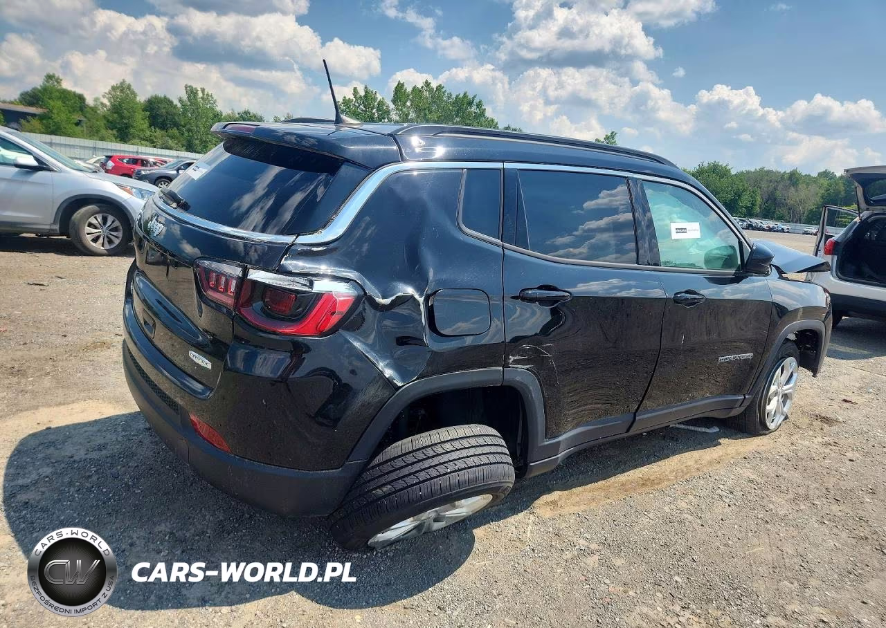 2024 Jeep Compass Latitude VIN:3C4NJDBN9RT119412 - 3