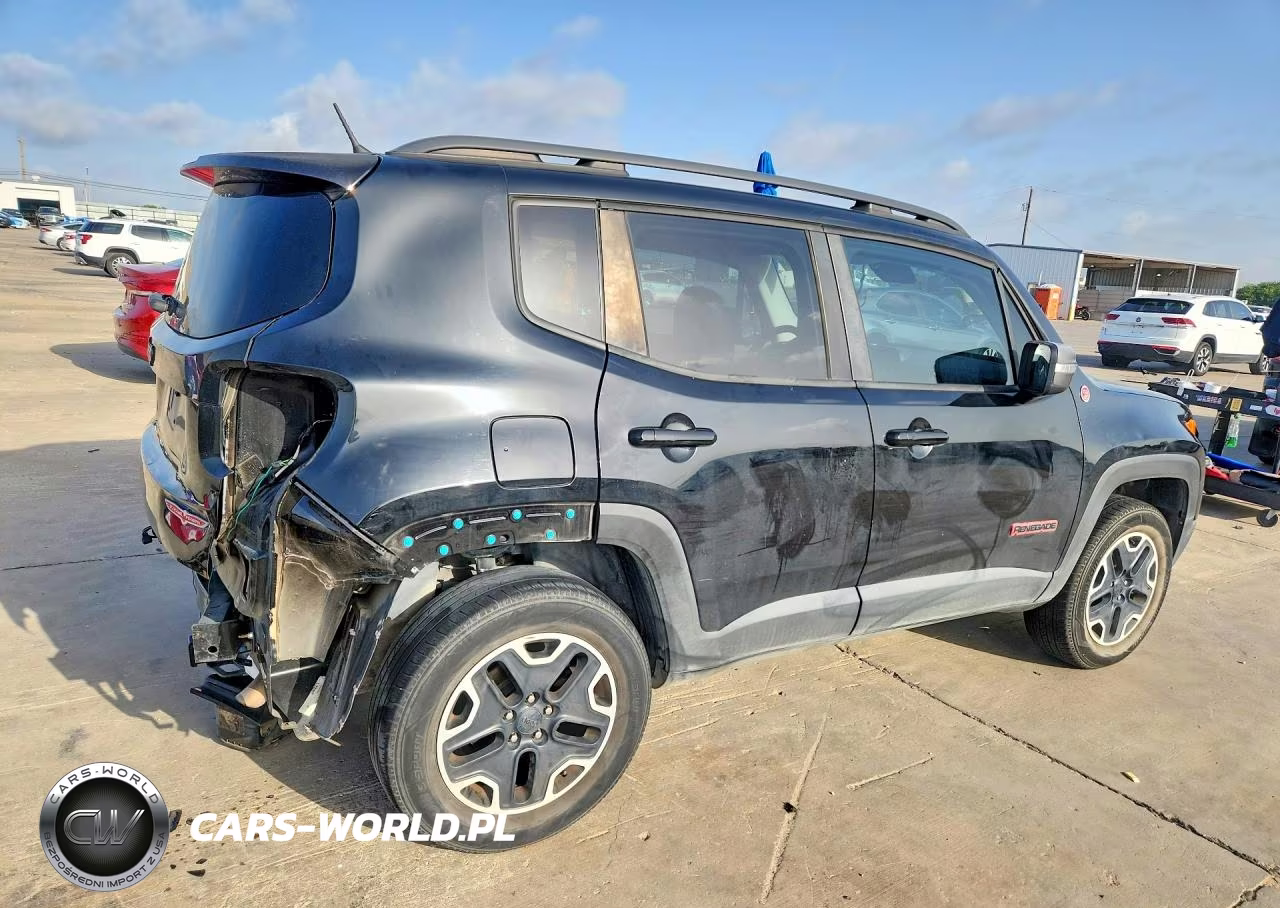 2016 Jeep Renegade Trailhawk VIN:ZACCJBCTXGPC94183 - 3