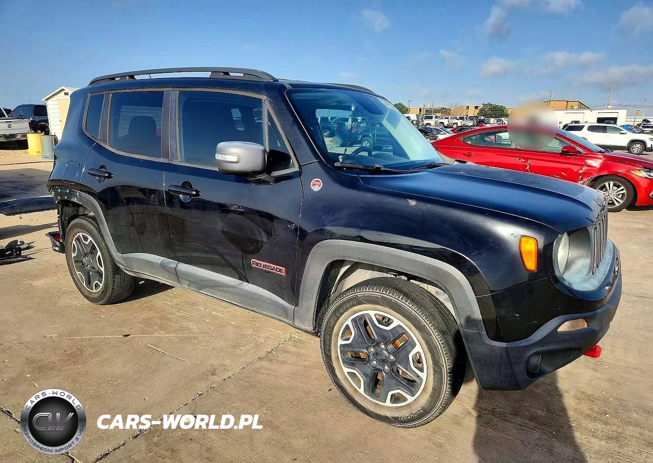 2016 Jeep Renegade Trailhawk VIN:ZACCJBCTXGPC94183 - 4