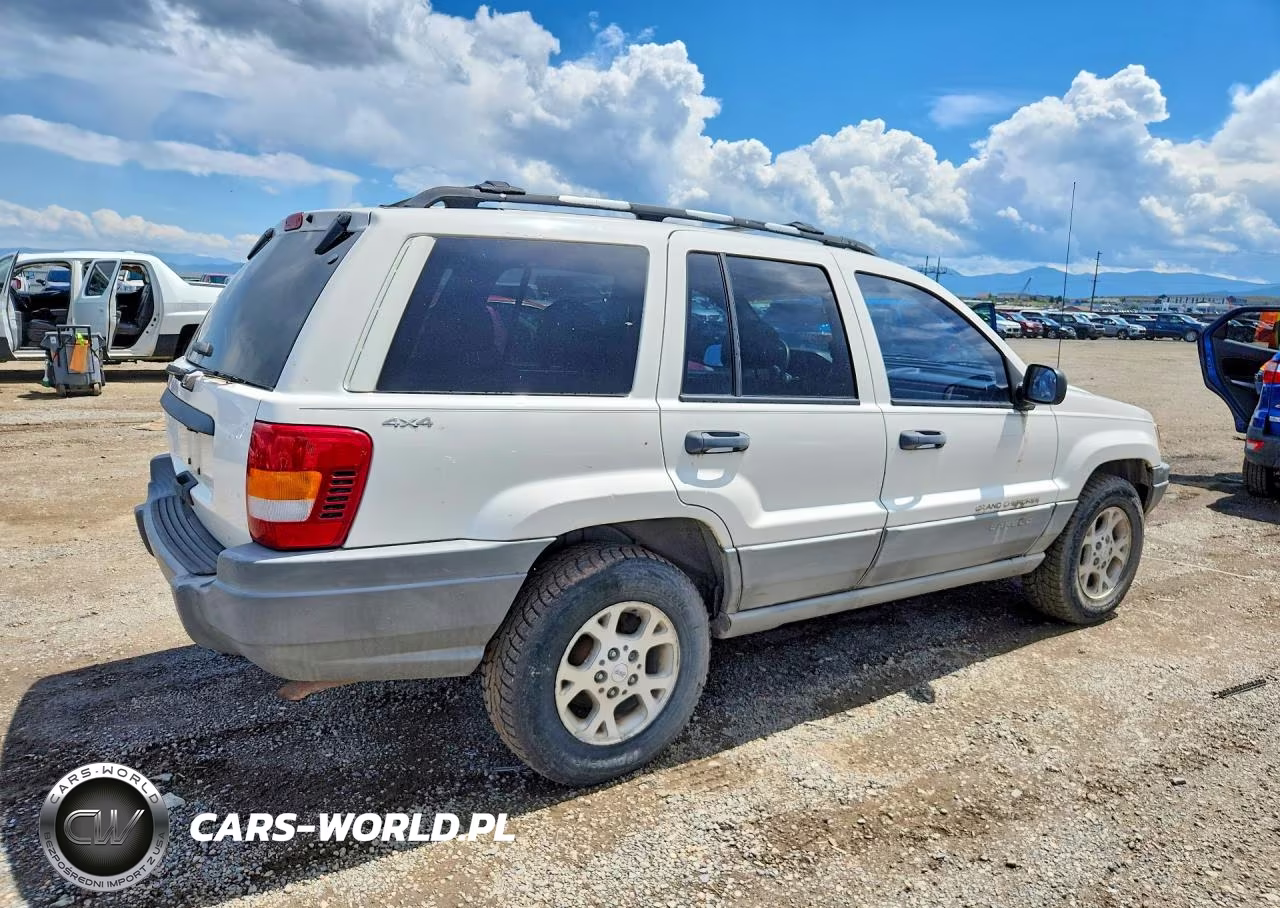 2000 Jeep Grand Cherokee Laredo VIN:1J4GW48S7YC111837 - 3