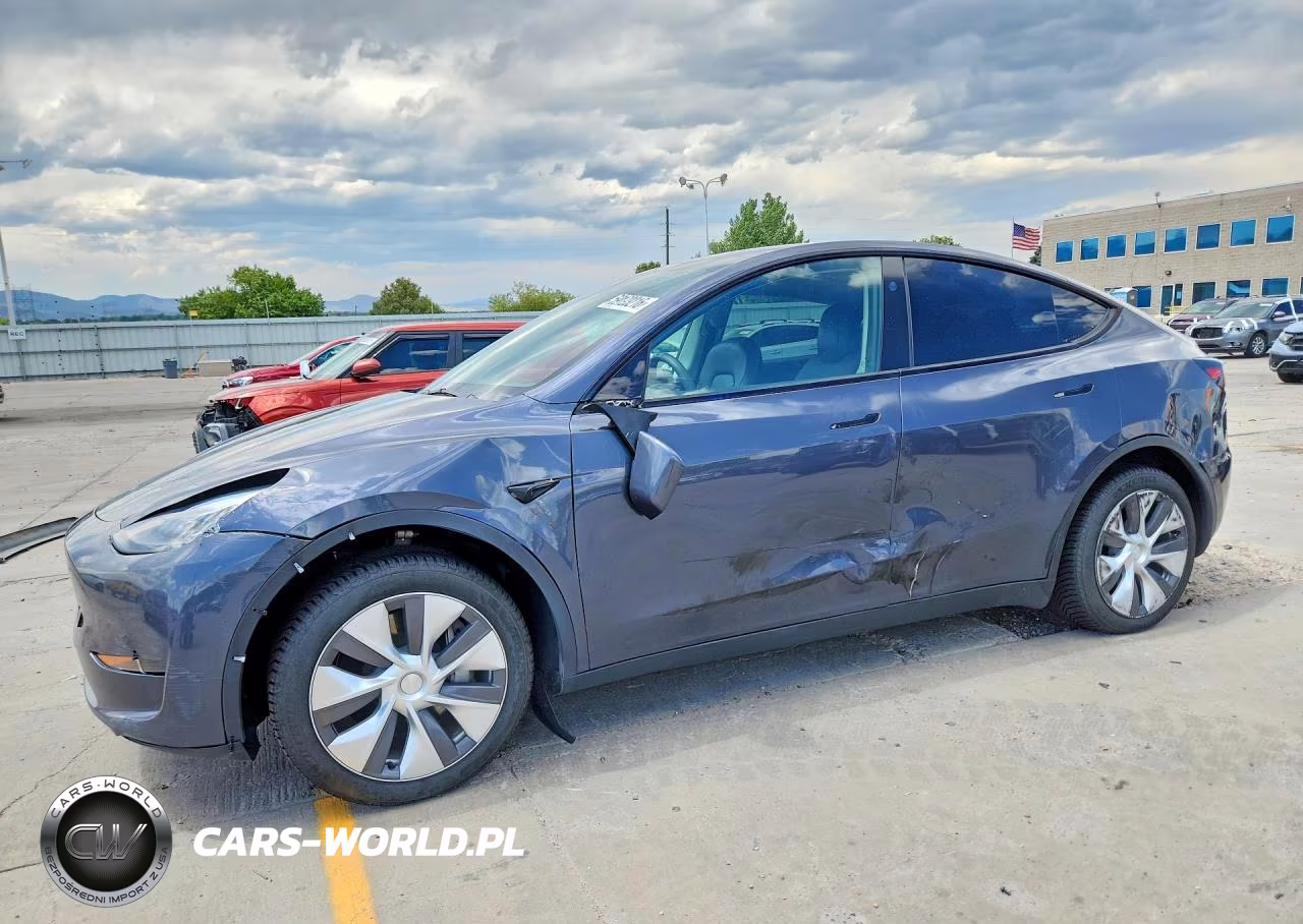 2023 Tesla Model Y – zdjęcie 1 z 12
