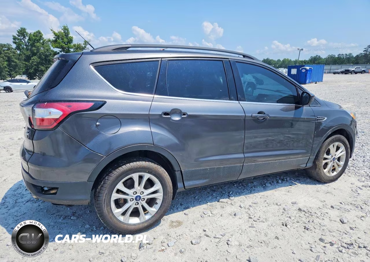 2018 Ford Escape Se VIN:1FMCU0GDXJUC29124 - 3