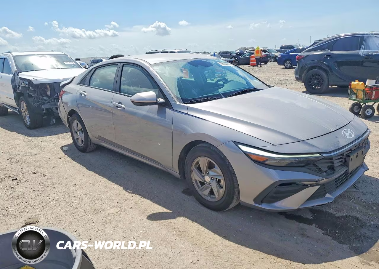 2025 Hyundai Elantra Se VIN:KMHLL4DG8SU027179 - 4