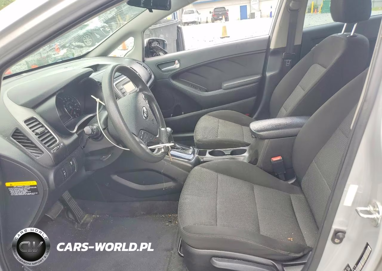 2018 Kia Forte Lx VIN:3KPFK4A74JE169504 - 7