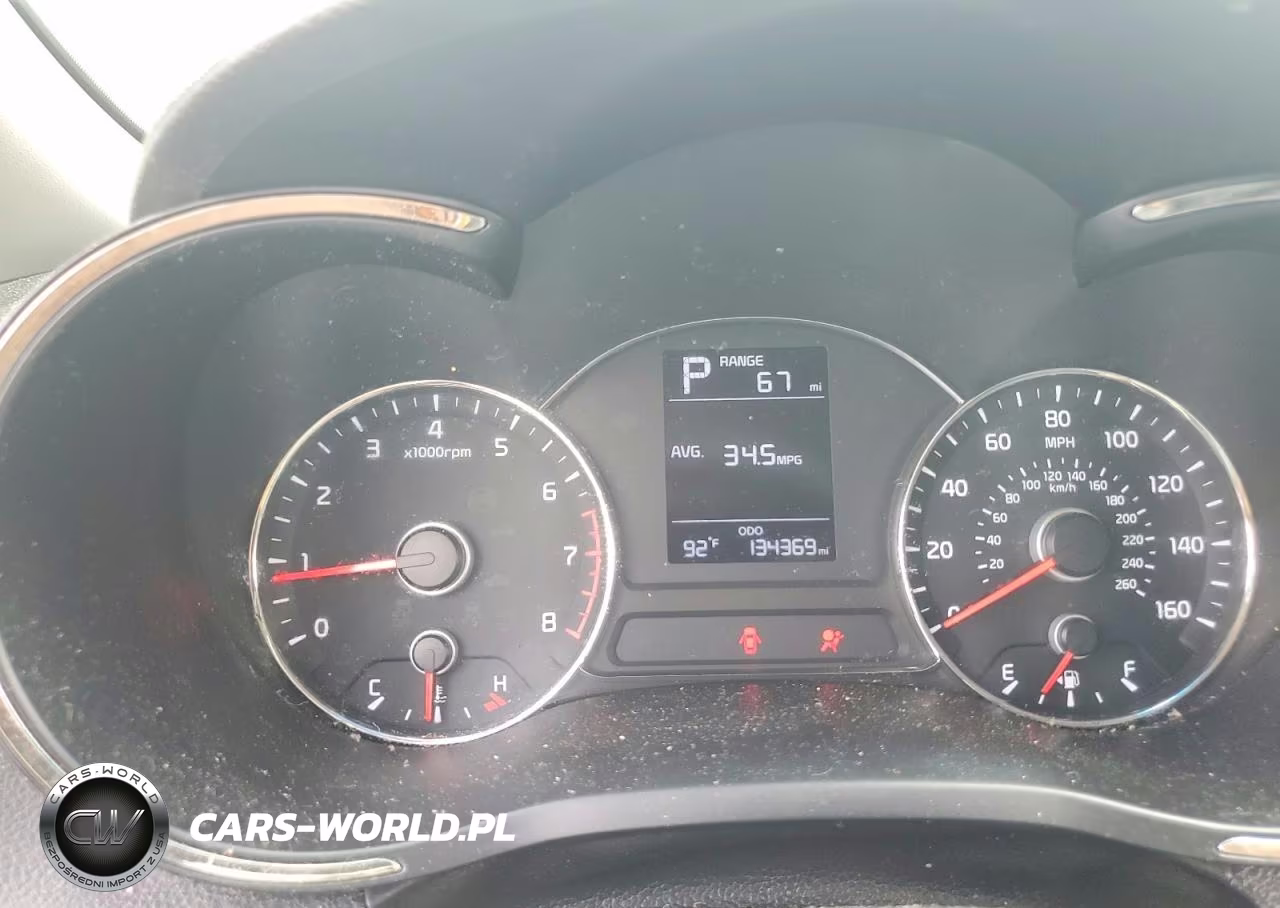 2018 Kia Forte Lx VIN:3KPFK4A74JE169504 - 9