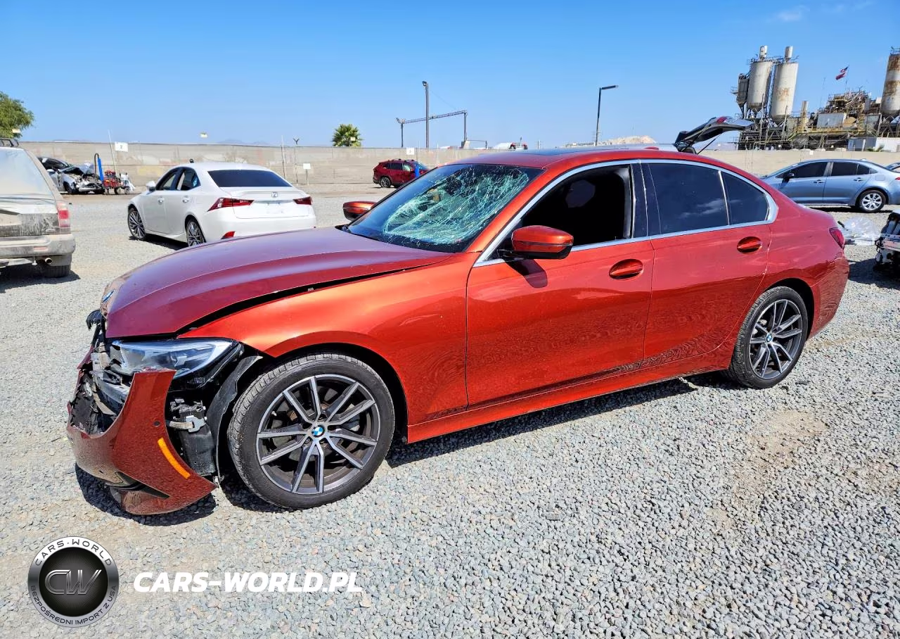 2021 BMW 330I xDrive – zdjęcie 1 z 12