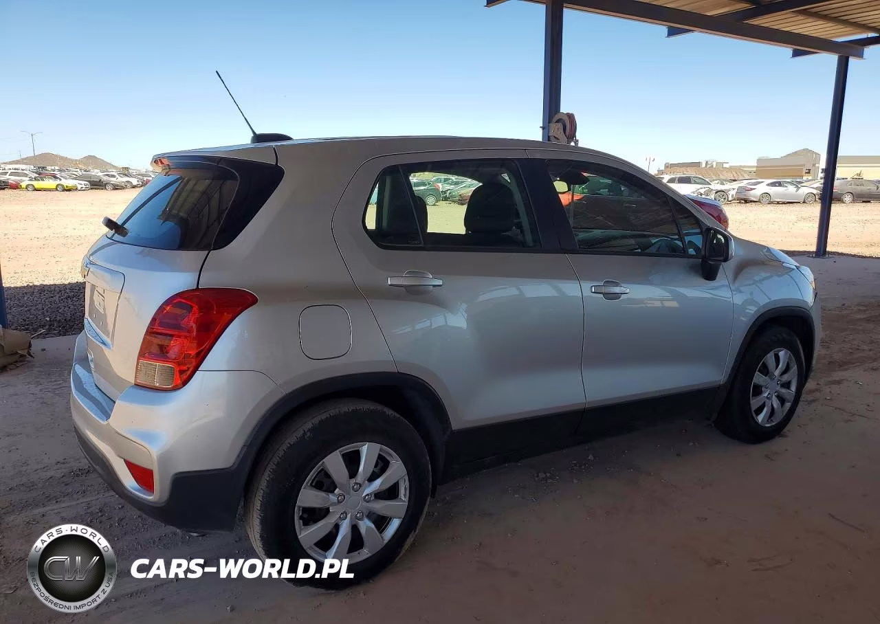 2018 Chevrolet Trax Ls VIN:KL7CJKSB6JB722788 - 3