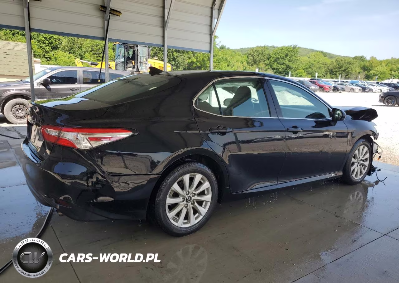 2019 Toyota Camry Le VIN:4T1B11HK4KU268378 - 3