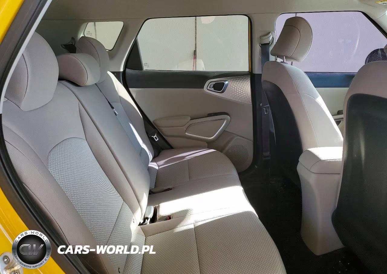 2020 Kia Soul Lx VIN:KNDJ23AU9L7050702 - 10