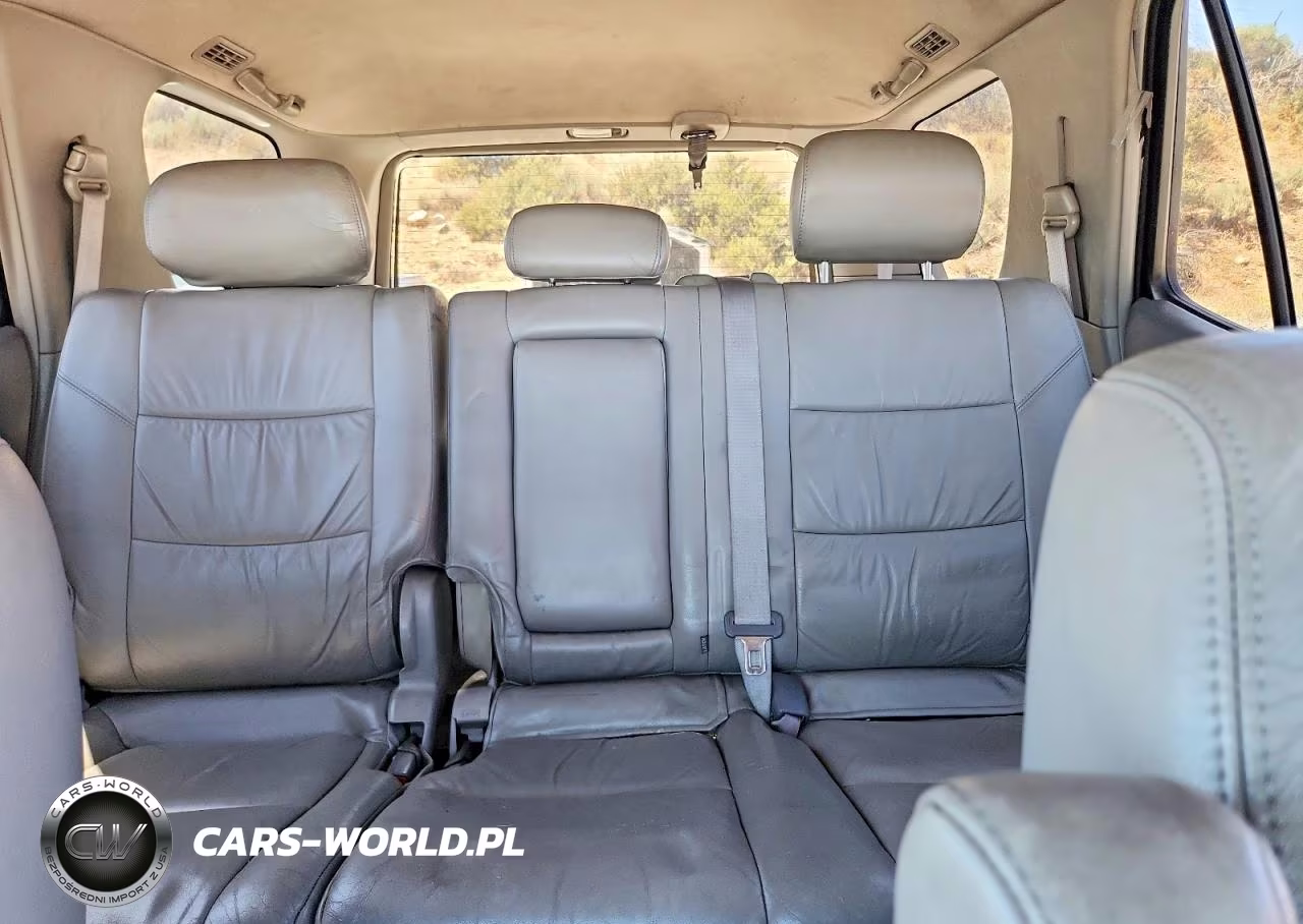 2003 Toyota Sequoia Sr5 VIN:5TDBT44AX3S181720 - 10