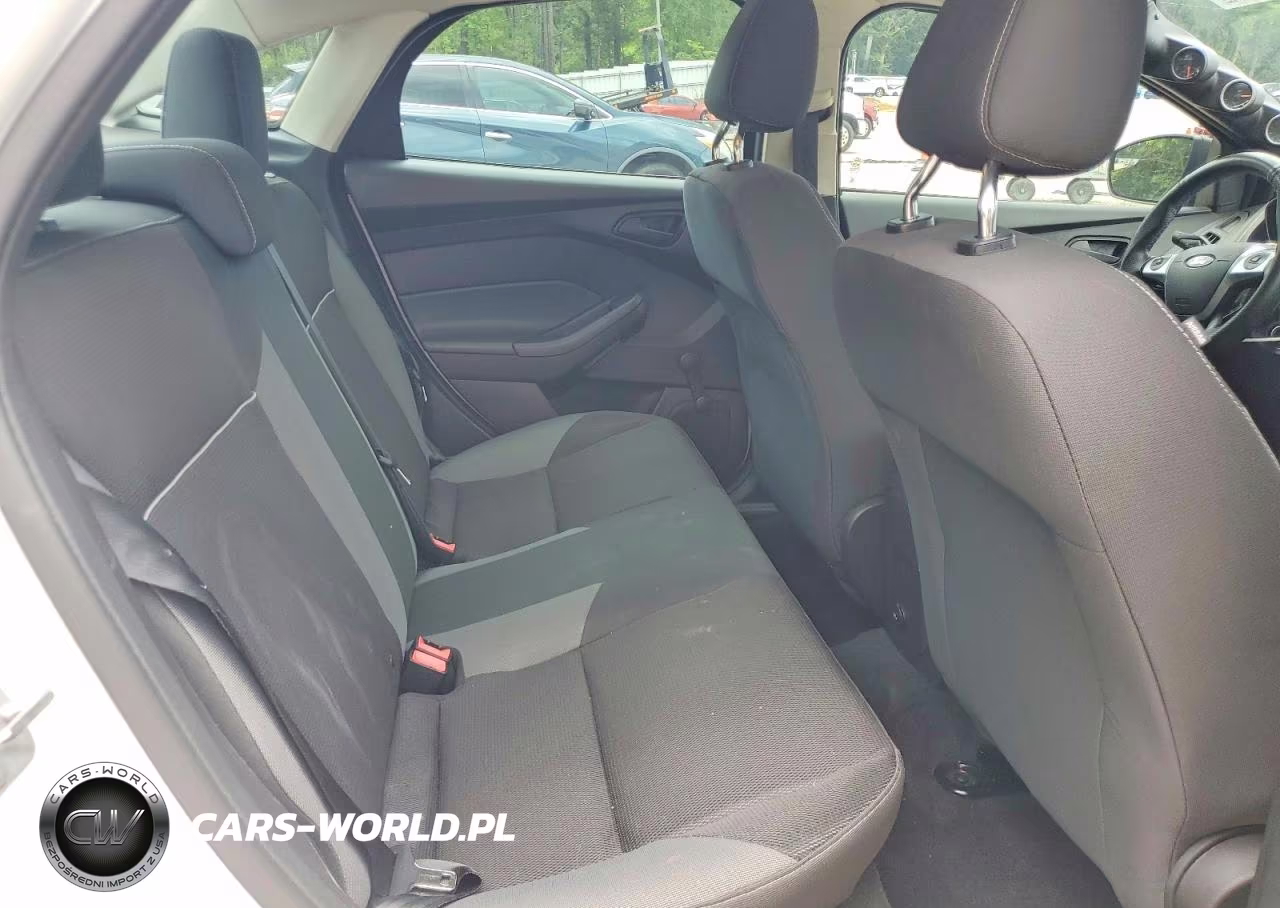 2013 Ford Focus S VIN:1FADP3E23DL379594 - 10