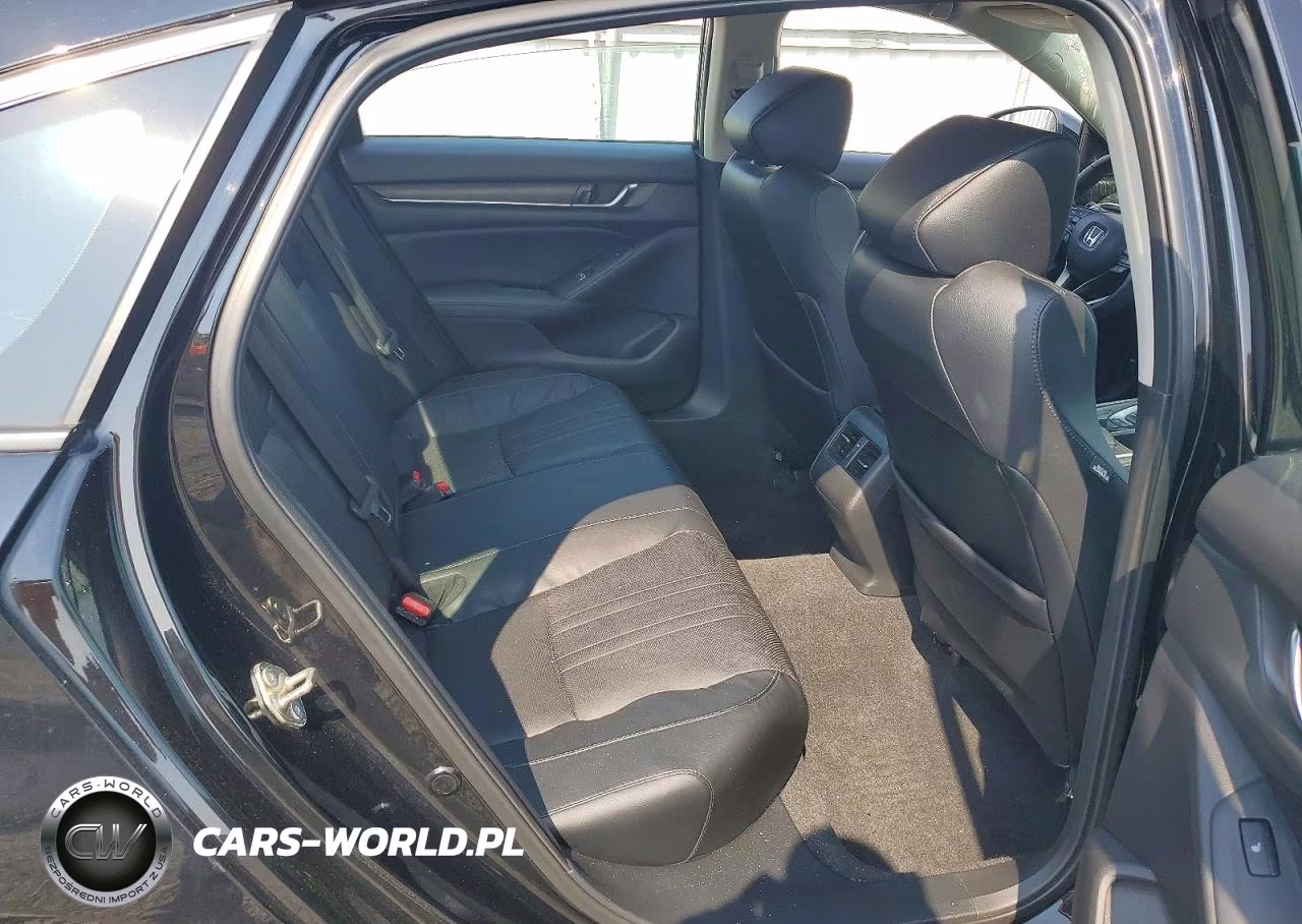 2018 Honda Accord Touring VIN:1HGCV2F9XJA040308 - 10