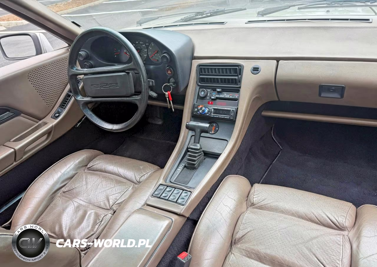 1982 Porsche 928 VIN:WP0JA092XCS820309 - 9