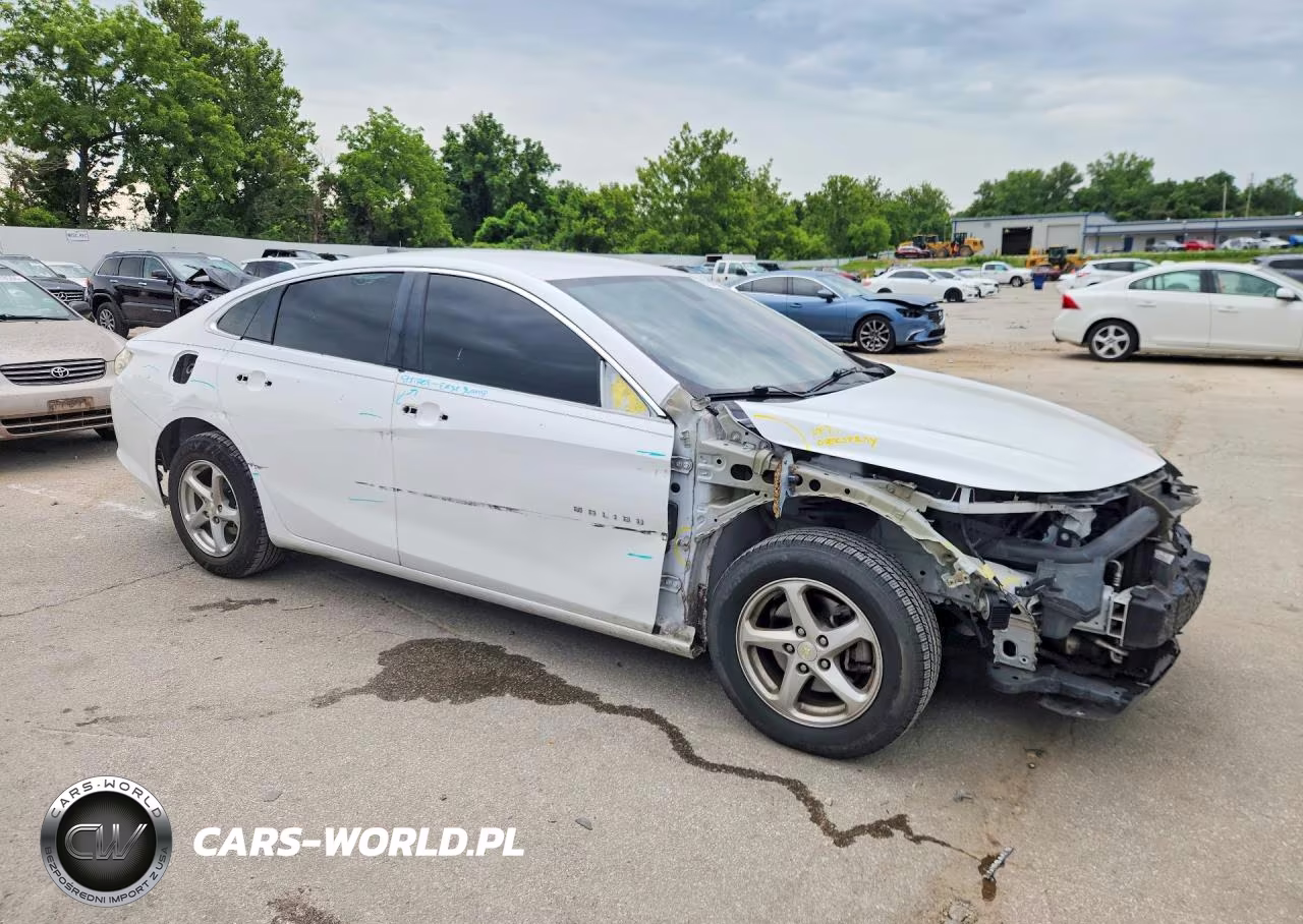 2018 Chevrolet Malibu Ls VIN:1G1ZB5ST7JF255094 - 4