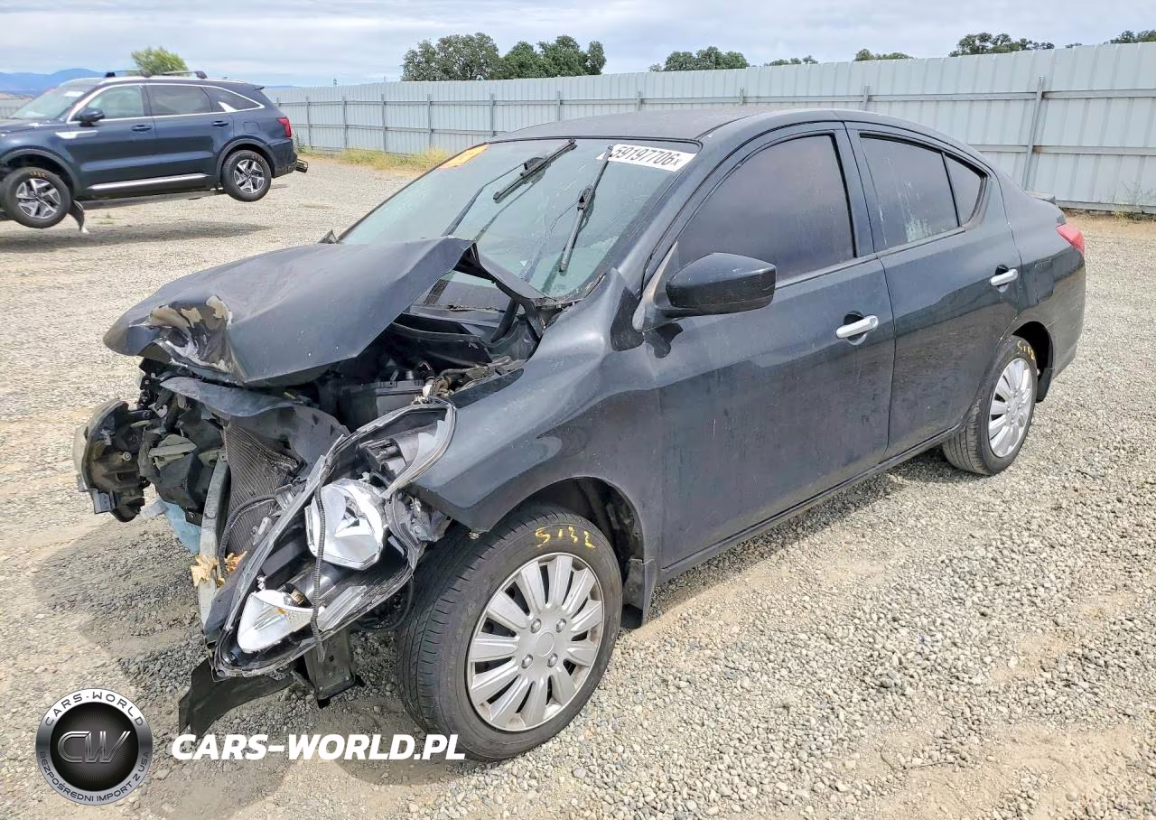 2016 Nissan Versa 1.6 Sv – zdjęcie 1 z 12