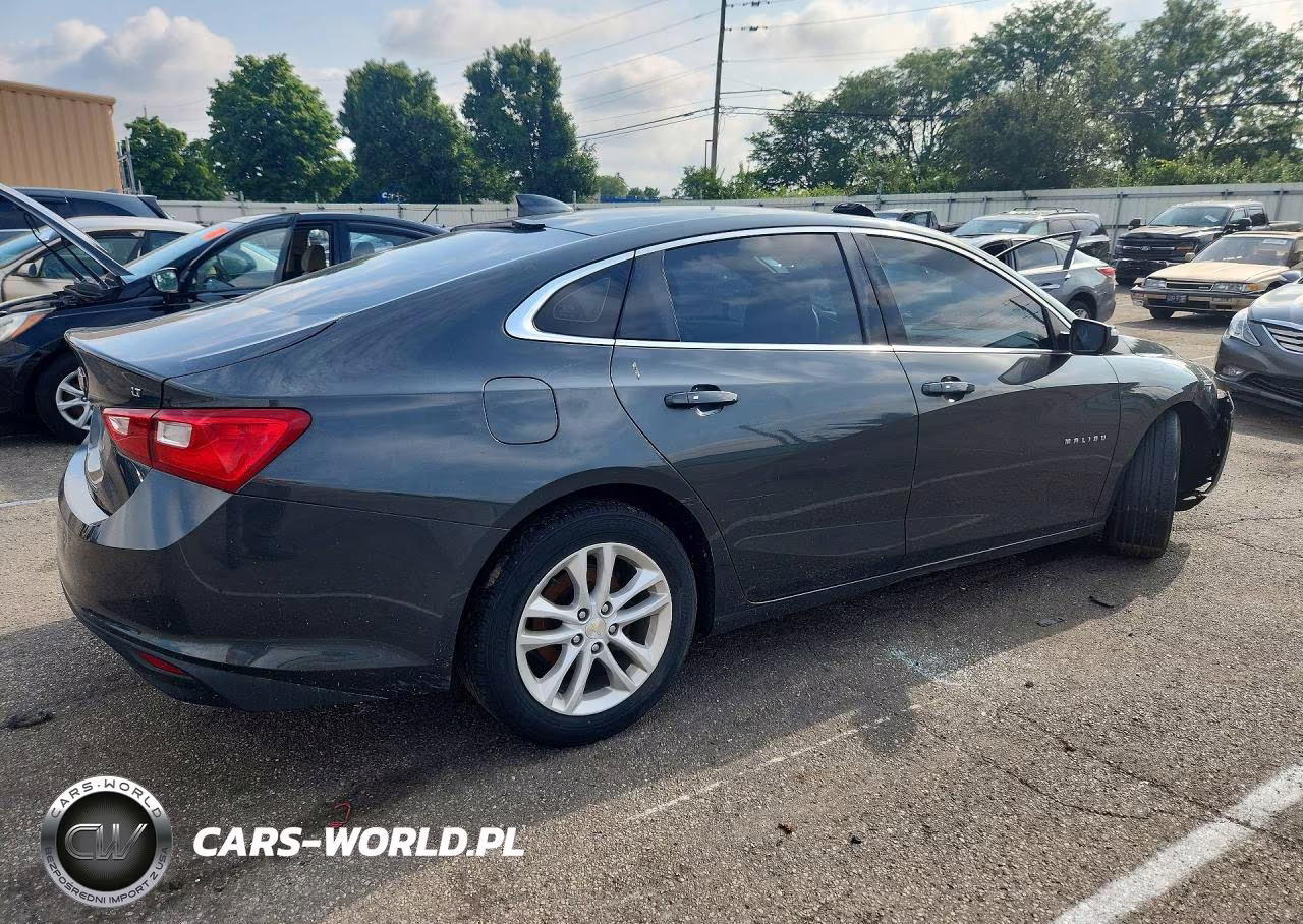 2017 Chevrolet Malibu Lt VIN:1G1ZE5ST3HF236205 - 3