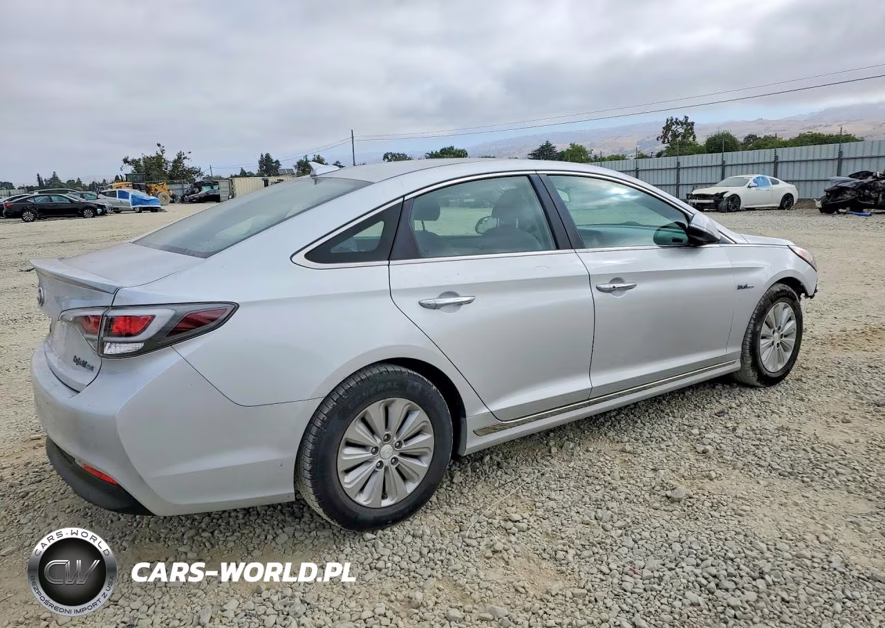2016 Hyundai Sonata Hybrid Se VIN:KMHE24L17GA011475 - 3