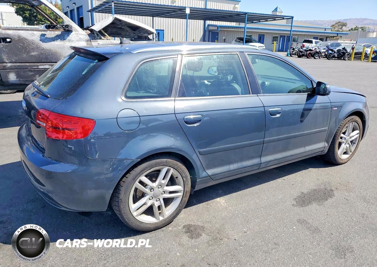 2011 Audi A3 Premium Plus VIN:WAUMFAFM7BA081072 - 3