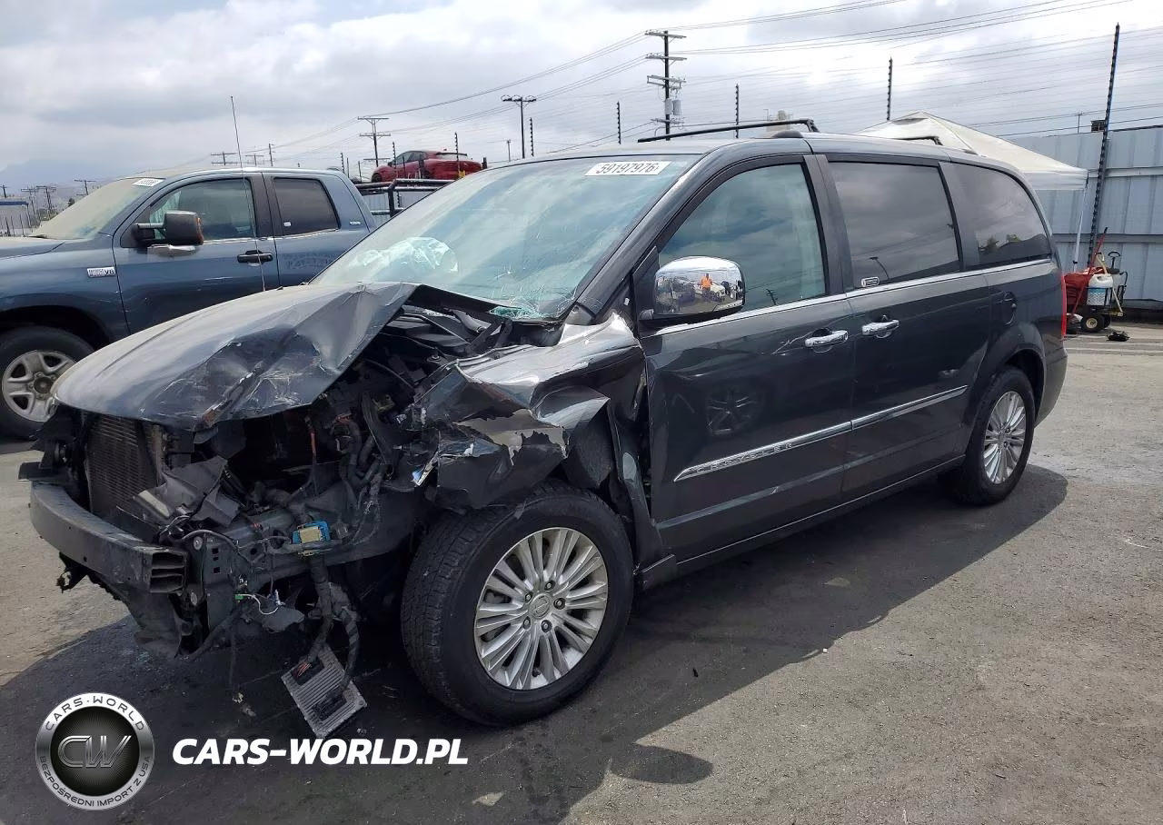 2012 Chrysler Town & Country Limited – zdjęcie 1 z 13