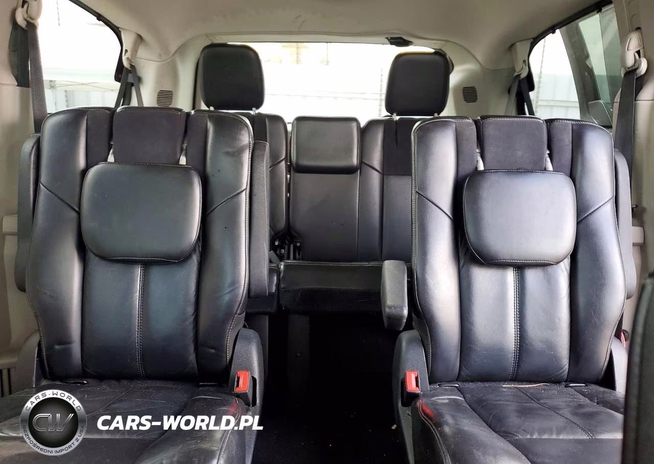 2012 Chrysler Town & Country Limited VIN:2C4RC1GG6CR133248 - 10